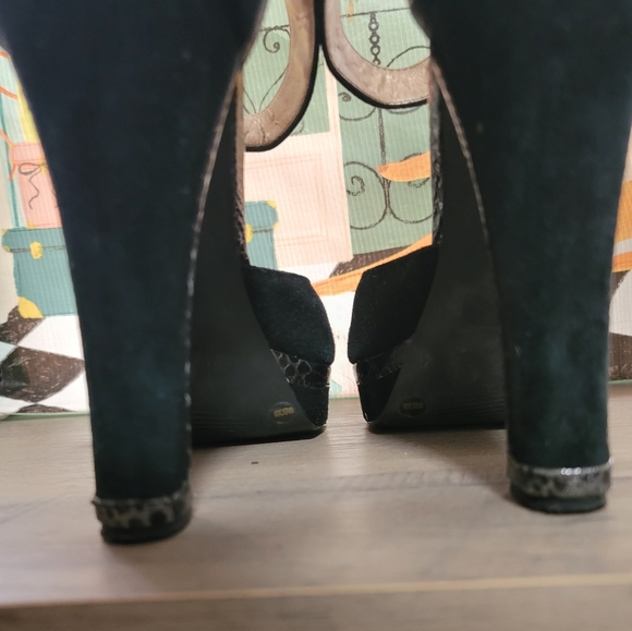 BCBG Paris suede heels - Picture 8 of 9